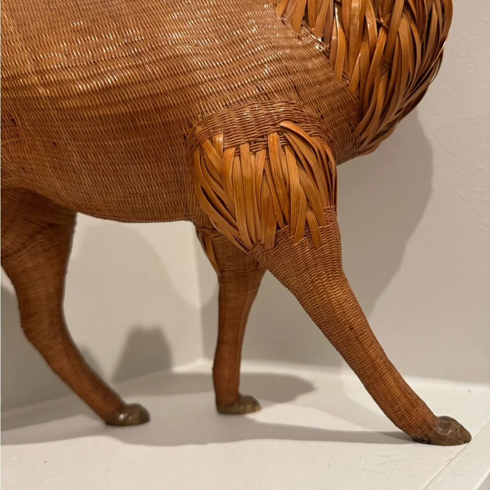 Mid Century Modern Reed & Wicker Camel - Picture 6 of 9